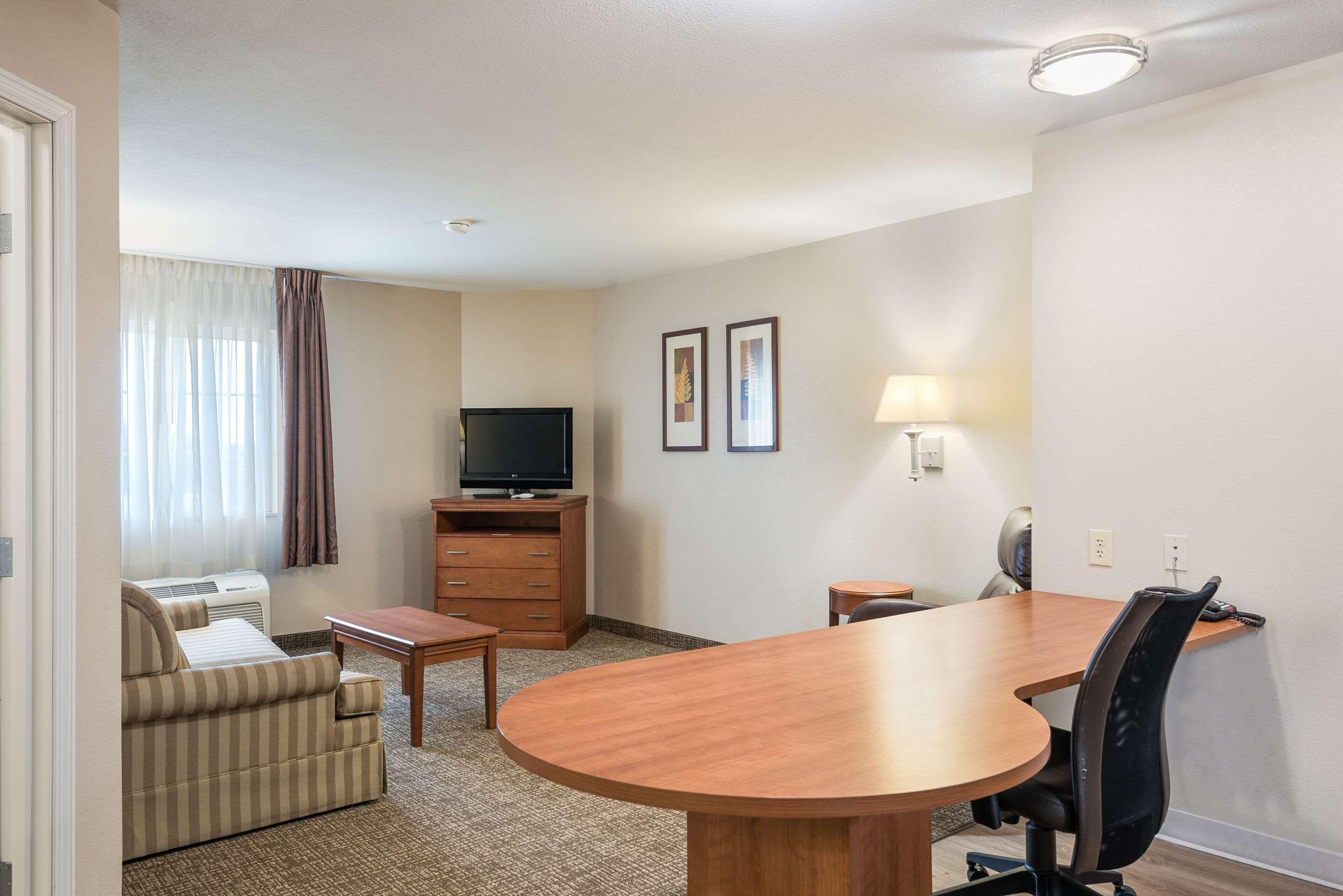 Suburban Extended Stay Hotel Waterloo - Cedar Falls - Cedar Valley Экстерьер фото