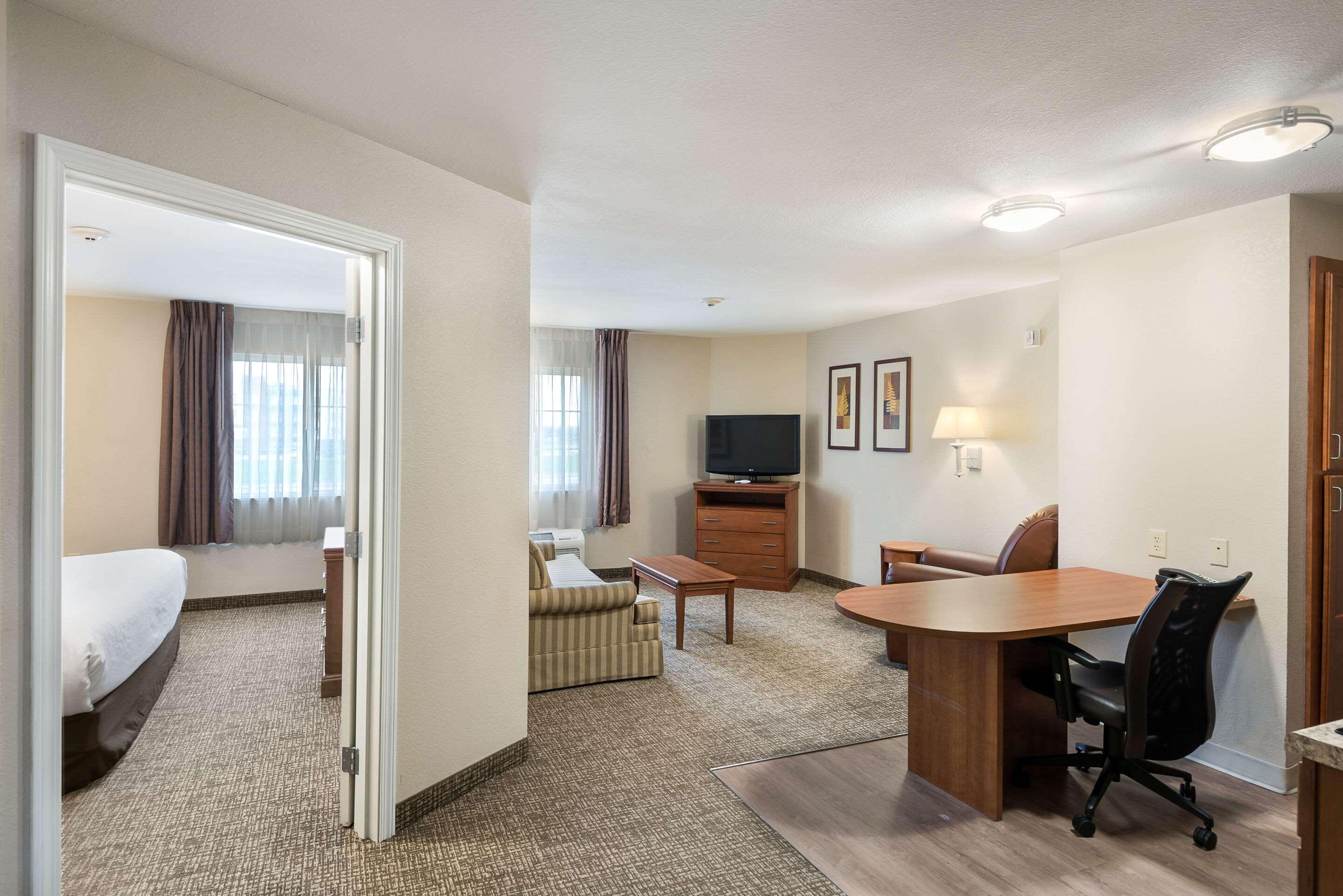 Suburban Extended Stay Hotel Waterloo - Cedar Falls - Cedar Valley Экстерьер фото