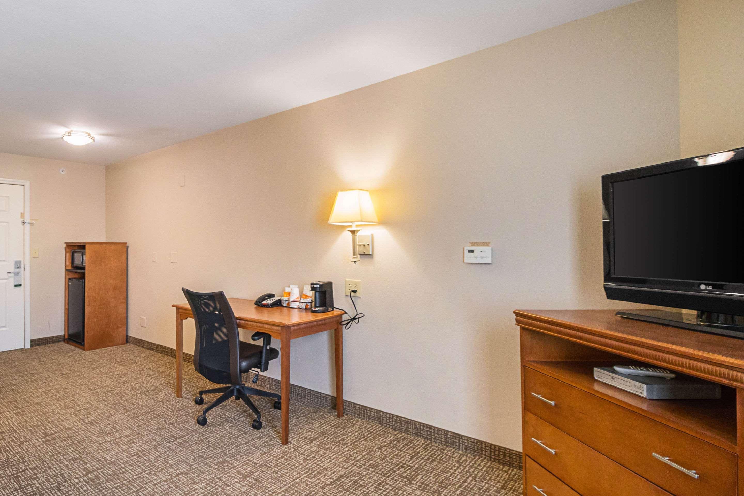 Suburban Extended Stay Hotel Waterloo - Cedar Falls - Cedar Valley Экстерьер фото